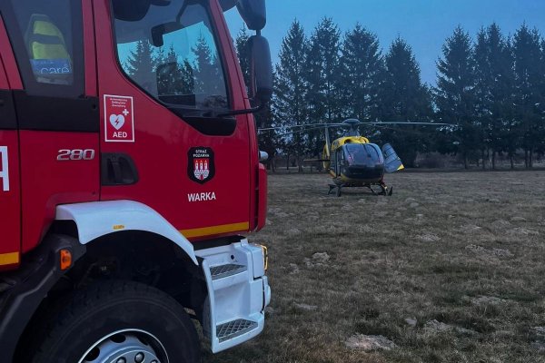 Dramatyczne zdarzenie w Nowej Wsi. Roczne dziecko wypadło z drugiego piętra 