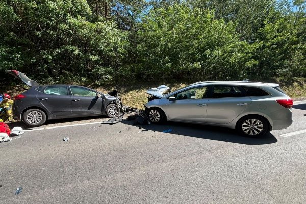 Poważny wypadek na drodze wojewódzkiej nr 707. Pięć osób zostało rannych