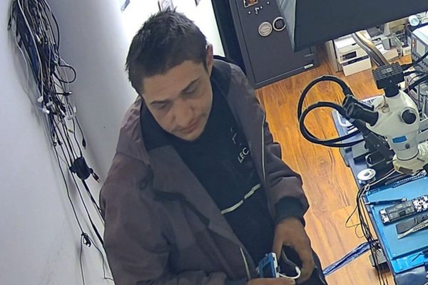 Poszukiwany sprawca kradzieży z włamaniem