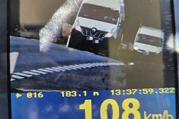 108 km/h na „50-ce”. 24-latek stracił prawo jazdy i został ukarany mandatem  