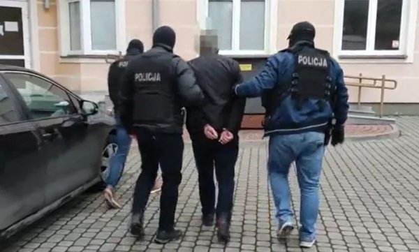 Dwa ciała znalezione w gospodarstwie. Prokuratura: zabójca przeszkolony przez SPECNAZ