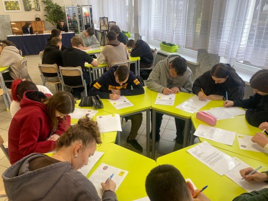 Uczniowie CKZiU w Nowej Wsi walczą w obronie praw człowieka