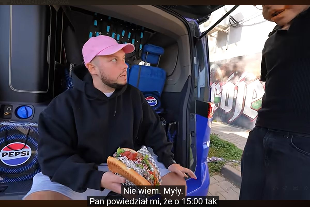 Książulo ocenił grójeckie kebaby (fot. YouTube)